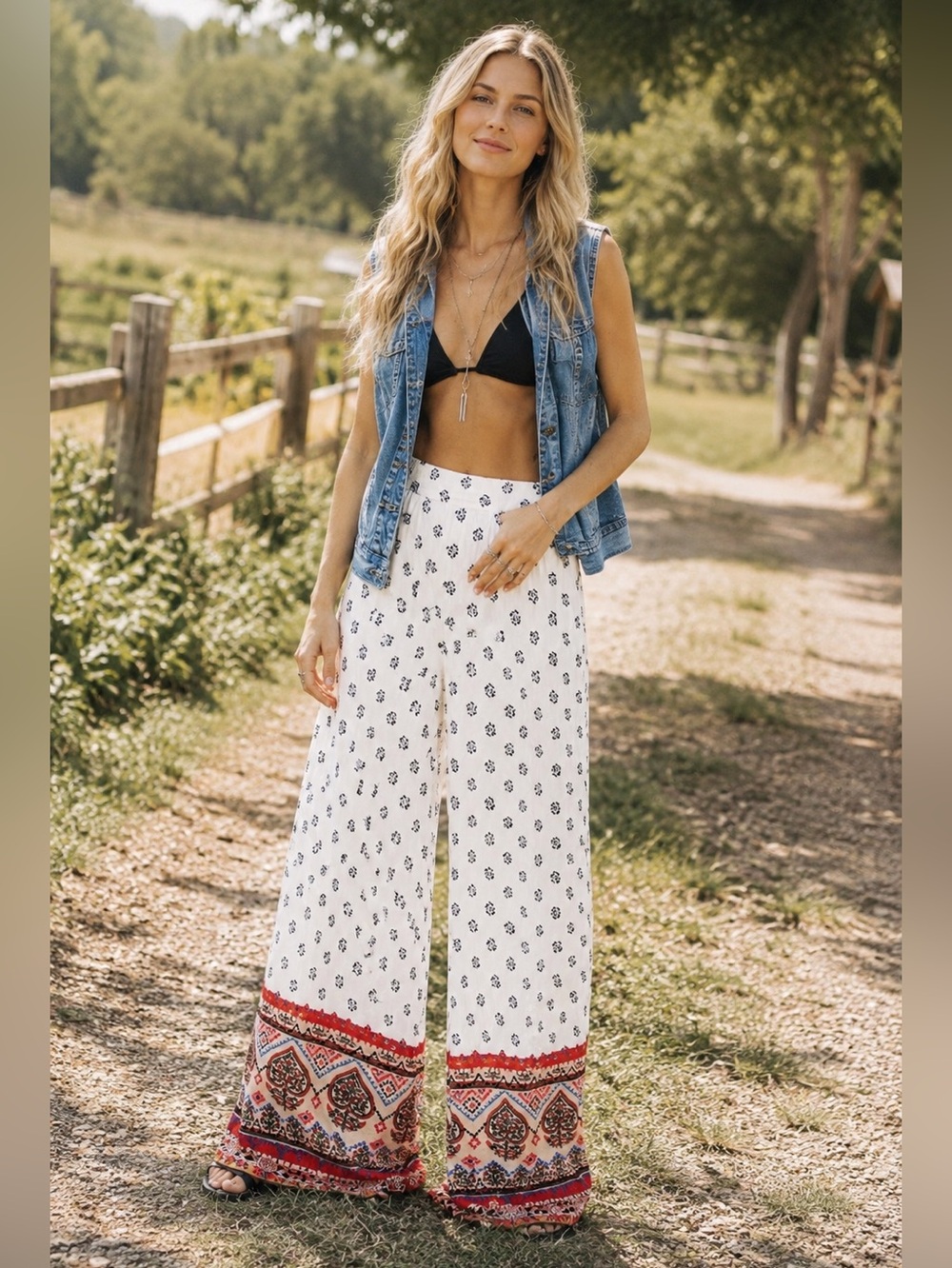 Xhilaration Women's
Boho Wide Leg Pull On Flowy Palazzo Pants Size M